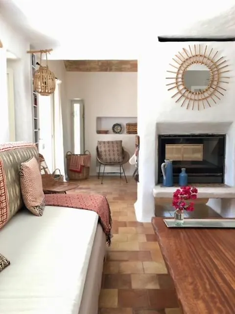 Casa Muro Luxury Villa كالا ساونا